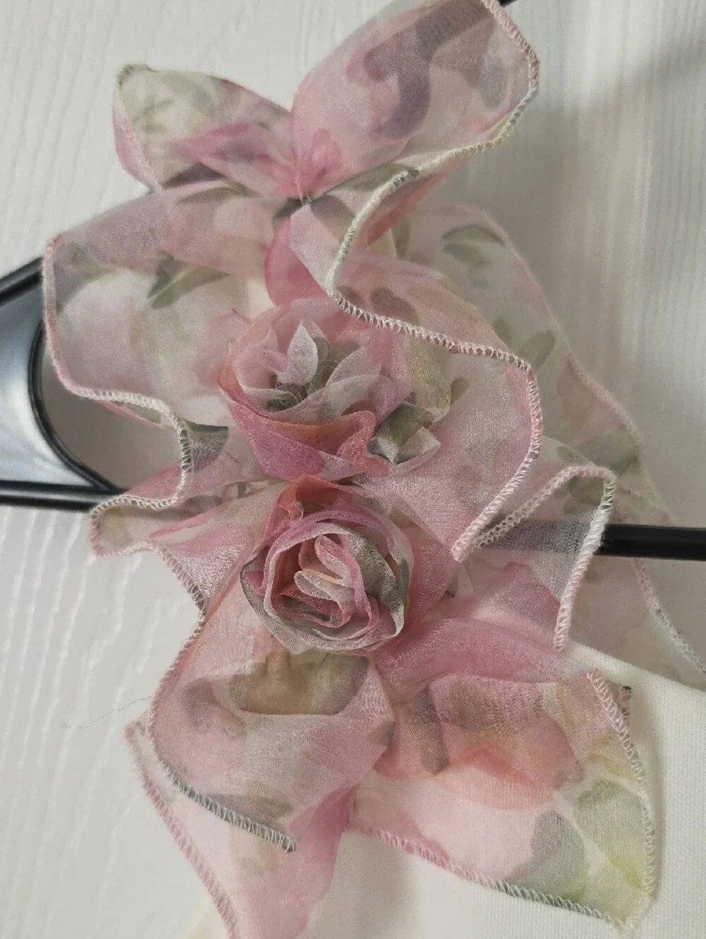 N/A elegant cream